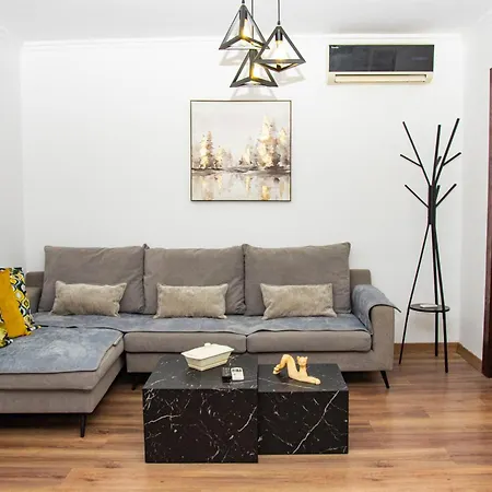 Lucas Relaxing House * Τίρανα